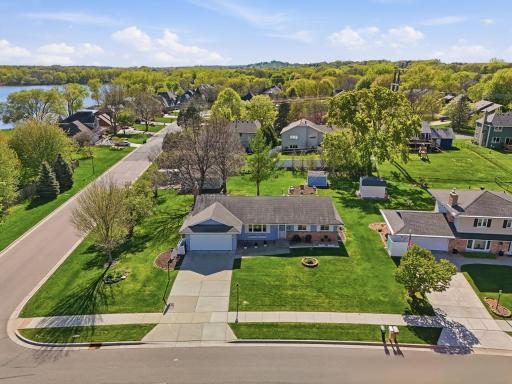 970 Redwood Drive, Apple Valley, MN 55124