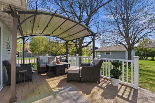 970 Redwood Drive, Apple Valley, MN 55124