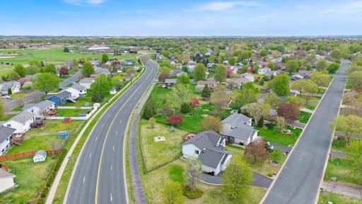 Fantastic location in a friendly neighborhood close to many Shakopee amenities