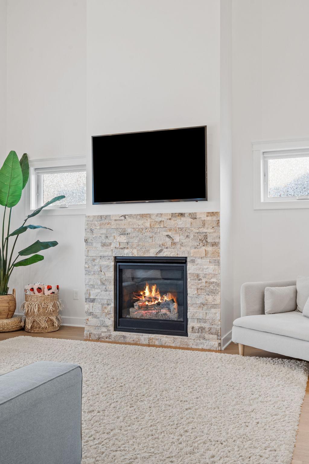 29-web-or-mls-11556 Lakewood Ct Interior-10.jpg