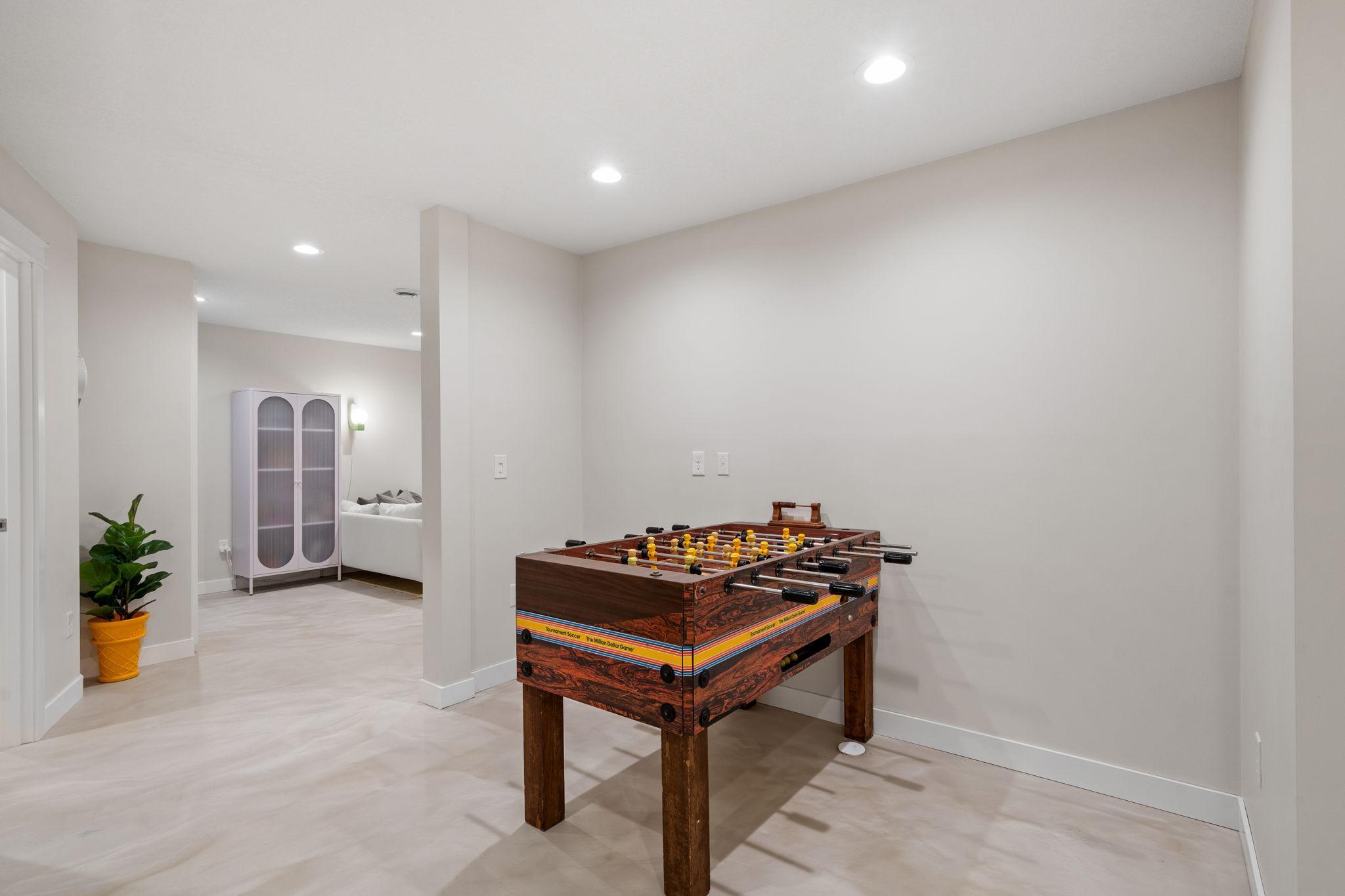 79-web-or-mls-11556 Lakewood Ct Interior-60.jpg