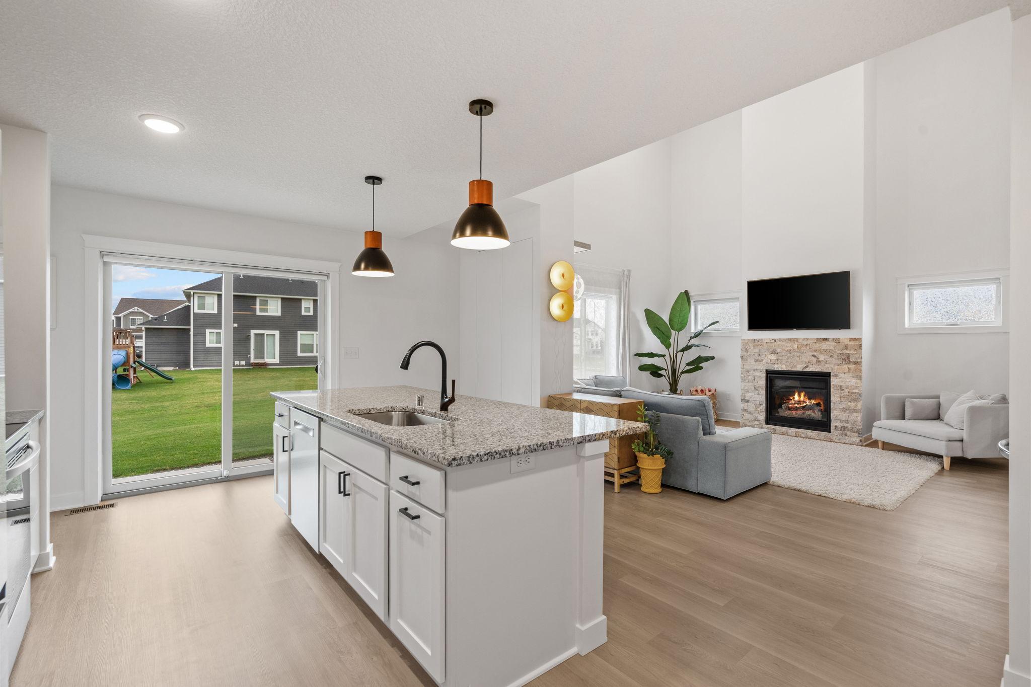 38-web-or-mls-11556 Lakewood Ct Interior-19.jpg