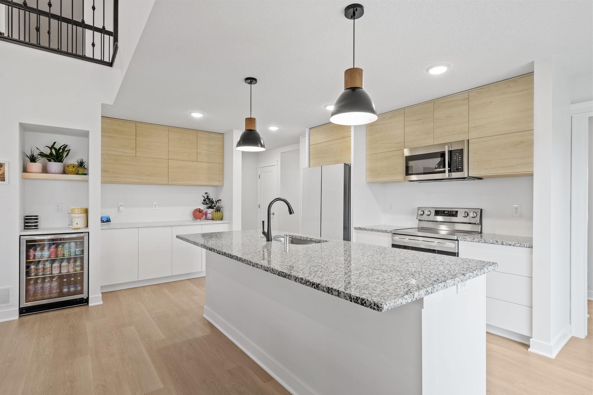 35-web-or-mls-11556 Lakewood Ct Interior-16.jpg