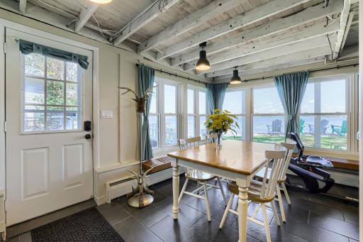 319 Lake St S - Web Quality - 017 - 12 Breakfast Area.jpg