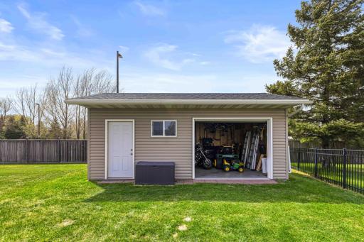 1911 35th Street Circle S, Moorhead, MN 56560