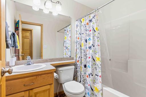 1911 35th Street Circle S, Moorhead, MN 56560