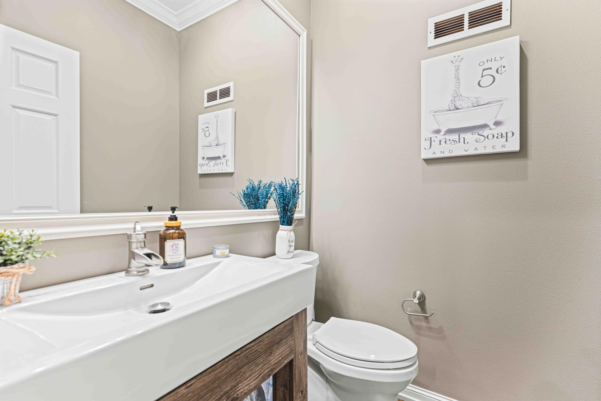 Main Floor 1/2 Bathroom