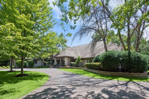 Charming curb appeal as you drive up