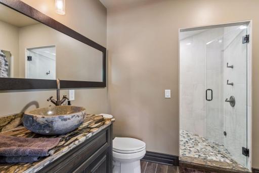 3/4 bathroom en-suite in the hot tub room