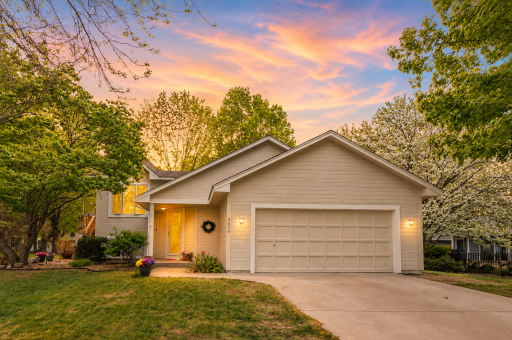 9656 Parkside Trail, Champlin, MN 55316