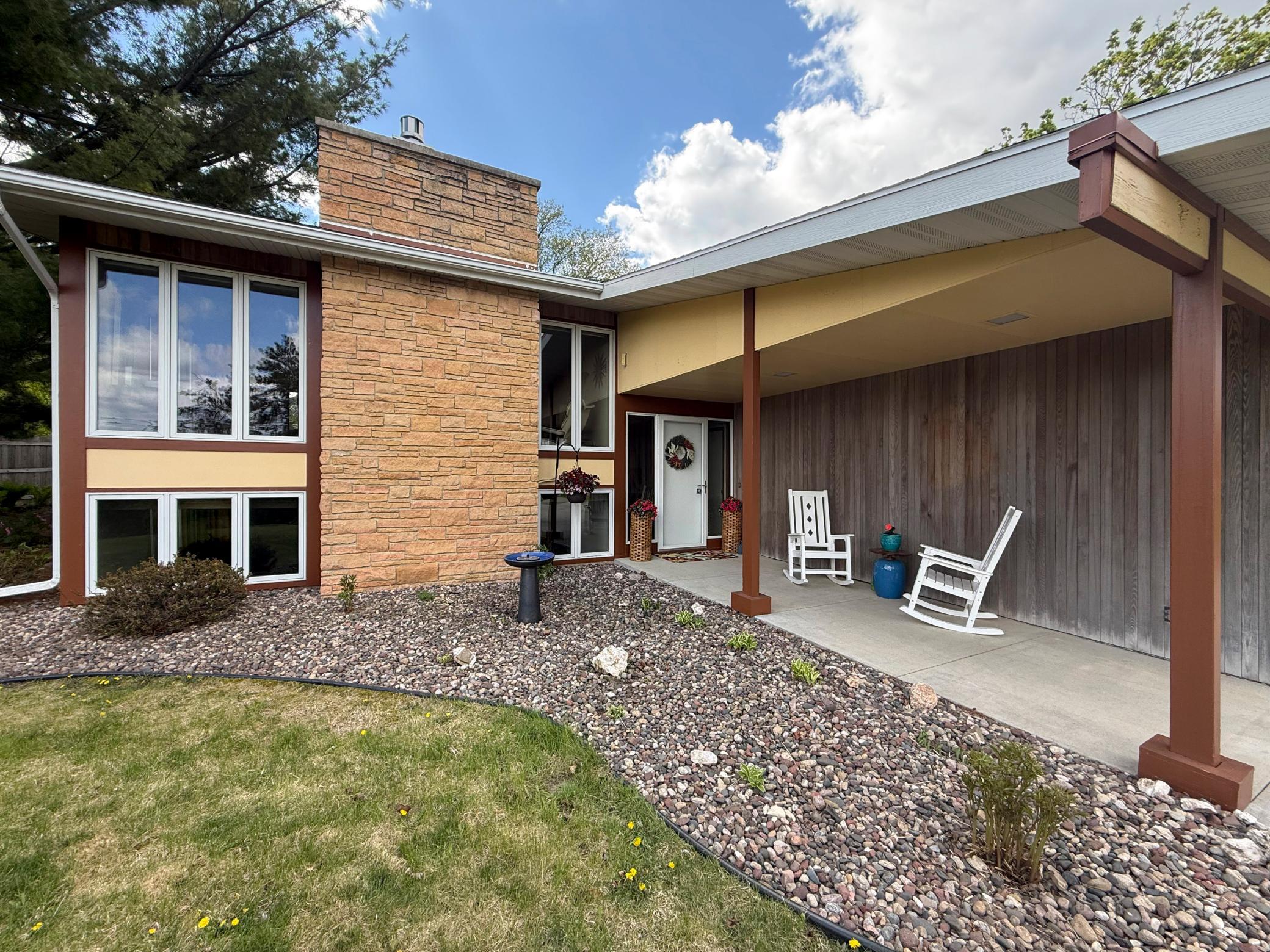 02-Sandra-Reid-Realtor-Remax-Results-Rochester-MN.jpg
