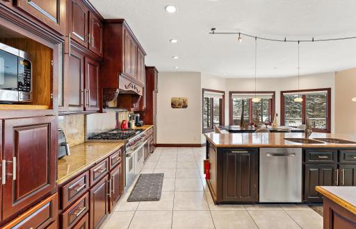 2368 Barton Avenue NW, Buffalo, MN 55313