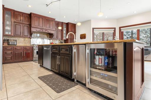 2368 Barton Avenue NW, Buffalo, MN 55313