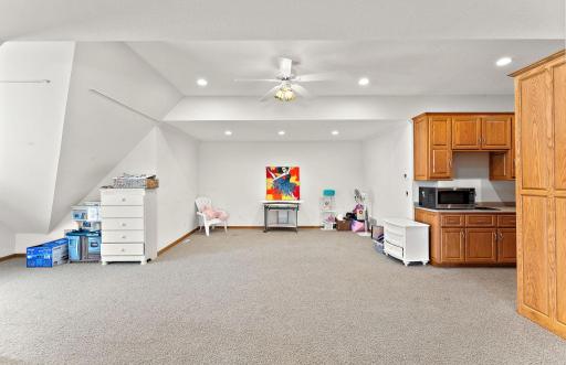 2368 Barton Avenue NW, Buffalo, MN 55313