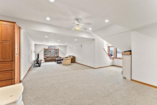 2368 Barton Avenue NW, Buffalo, MN 55313