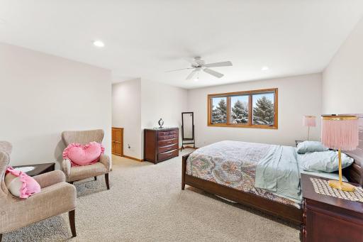 2368 Barton Avenue NW, Buffalo, MN 55313
