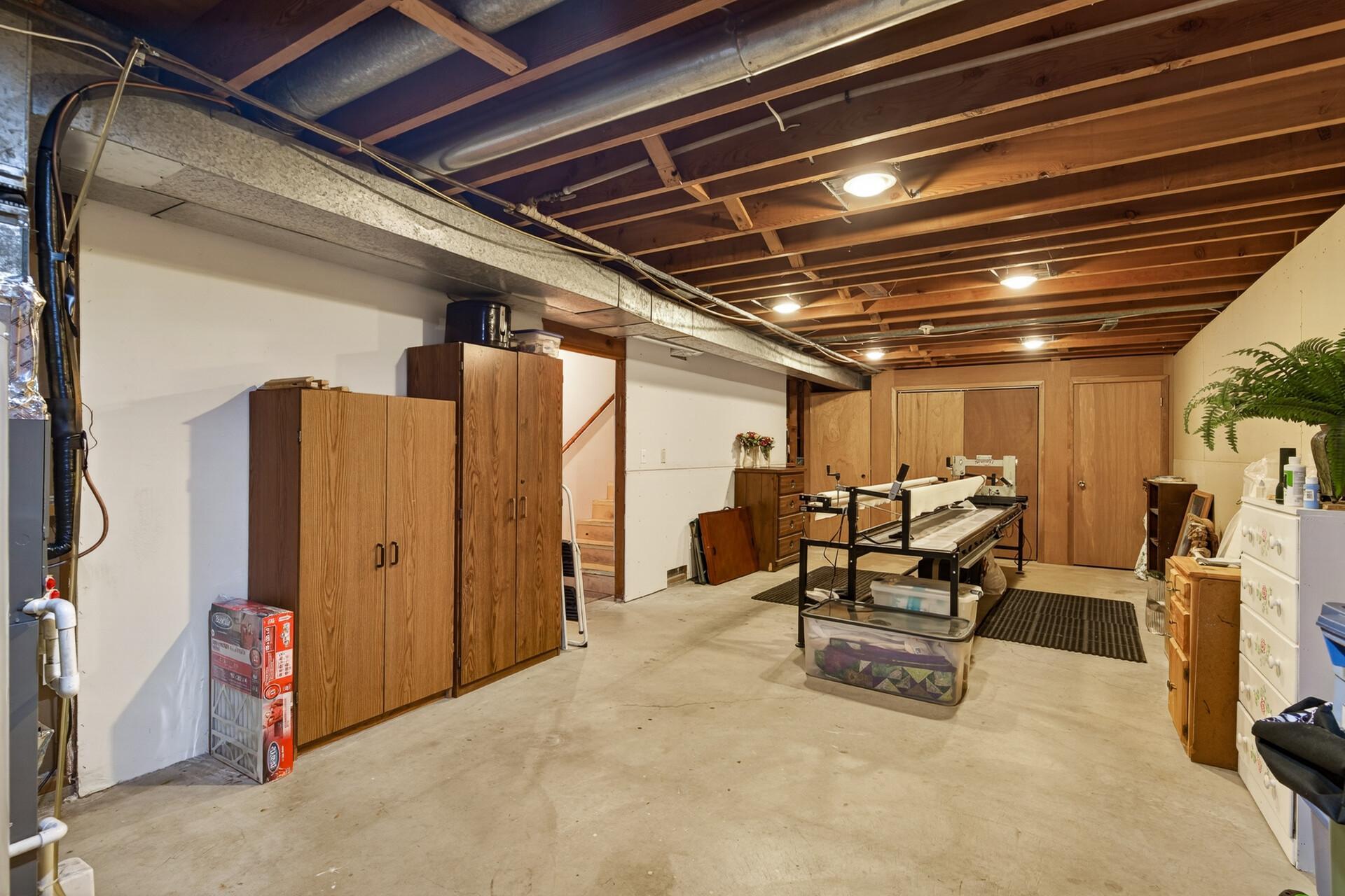 Unfinished space in LL. Finish to add up to 330 more SF.jpg
