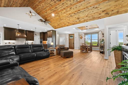 9016 County Road 3 NW, Oronoco, MN 55960