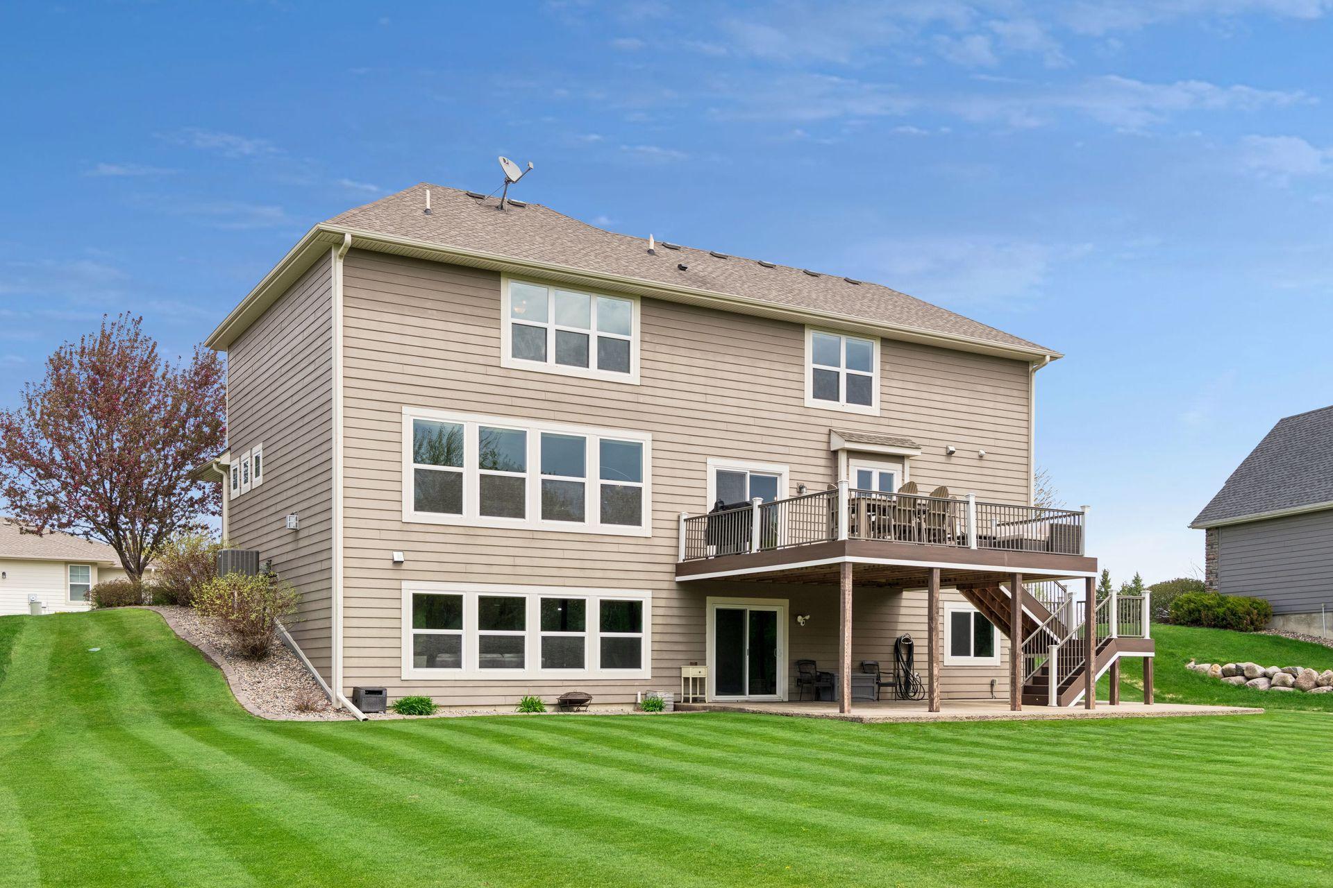 Concrete edging and perfect landscaping make this yard absoulute perfection