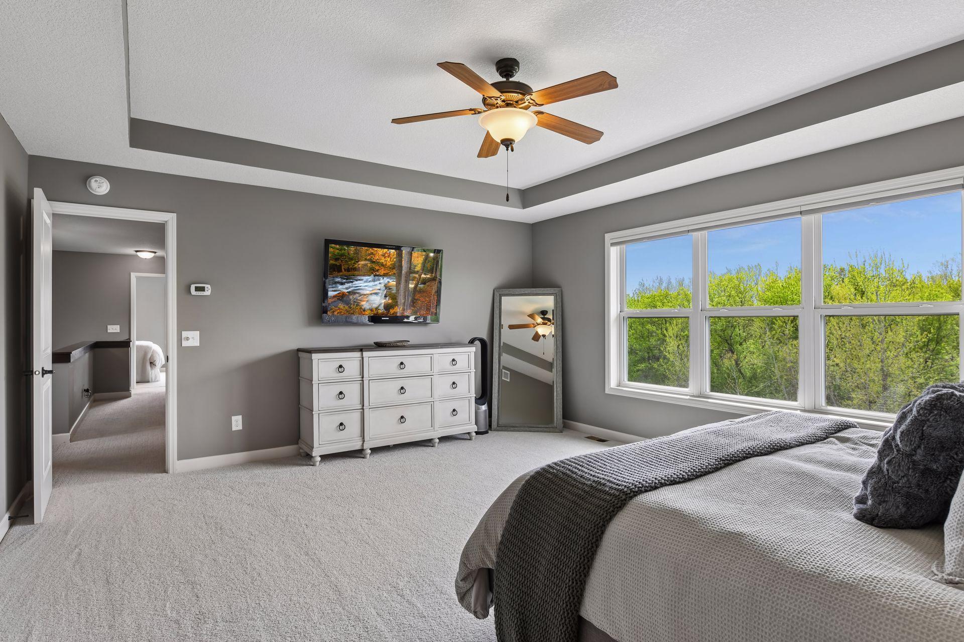 Tree top views and tray vault ceilings. New carpet in 2025, too