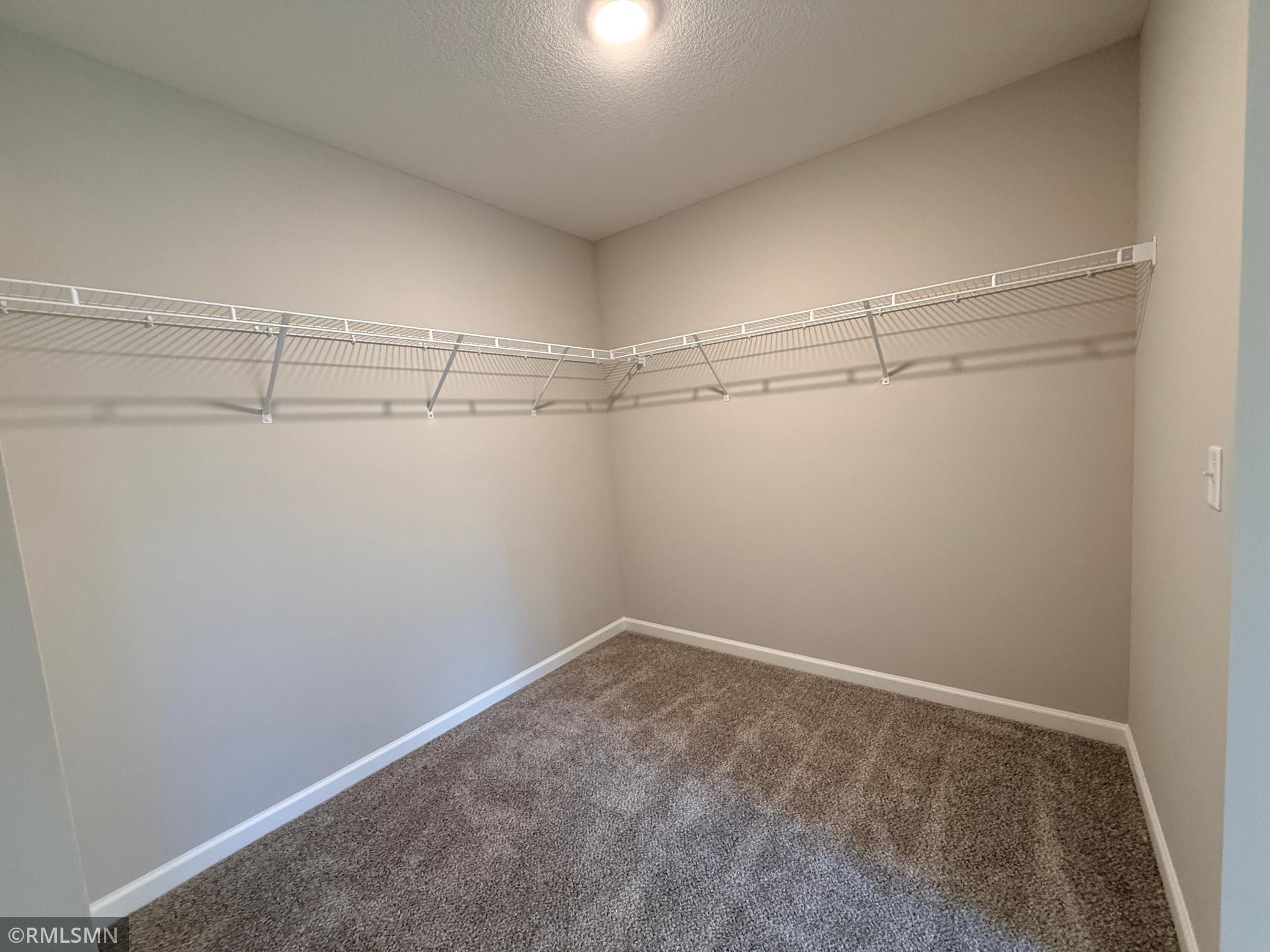 Owner's suite closet