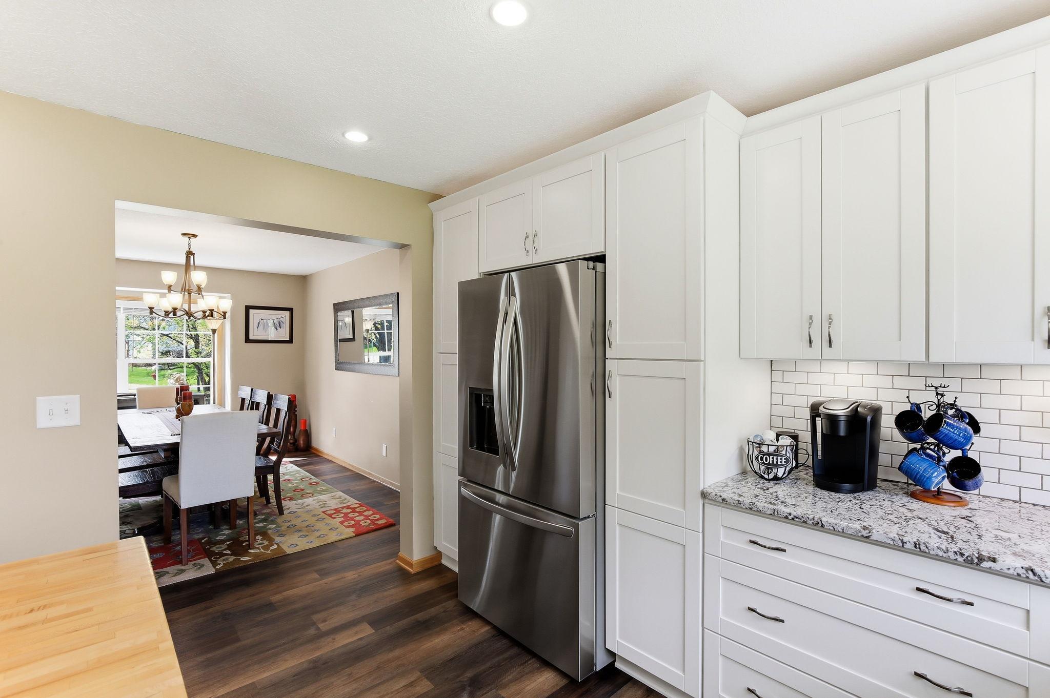 11-web-or-mls-3851-Featherstone-Cir-09.jpg