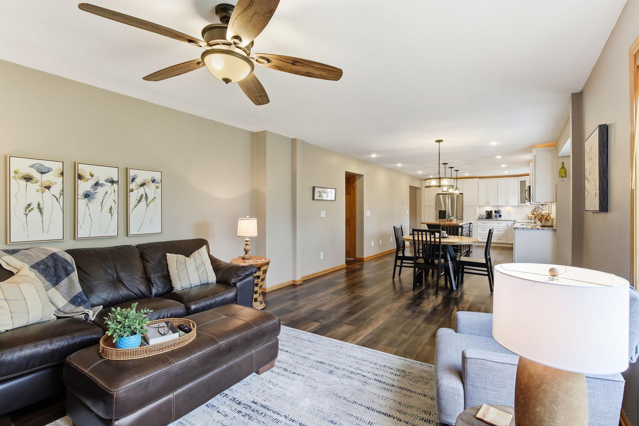 20-web-or-mls-3851-Featherstone-Cir-18.jpg