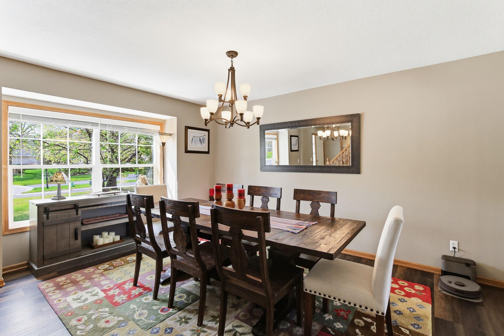 7-web-or-mls-3851-Featherstone-Cir-05.jpg