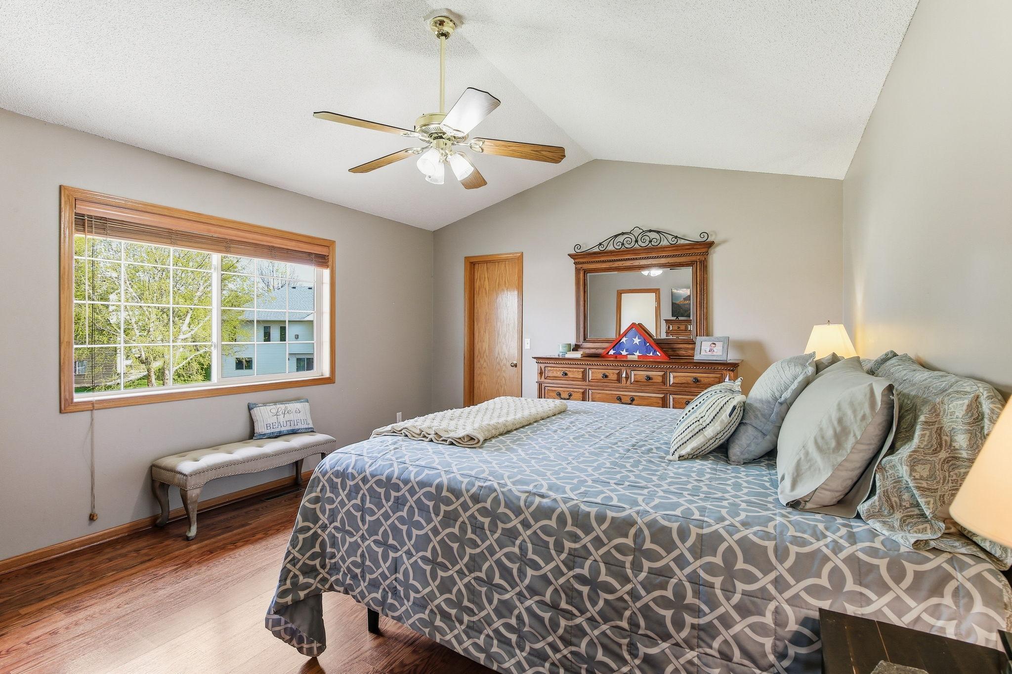 25-web-or-mls-3851-Featherstone-Cir-23.jpg