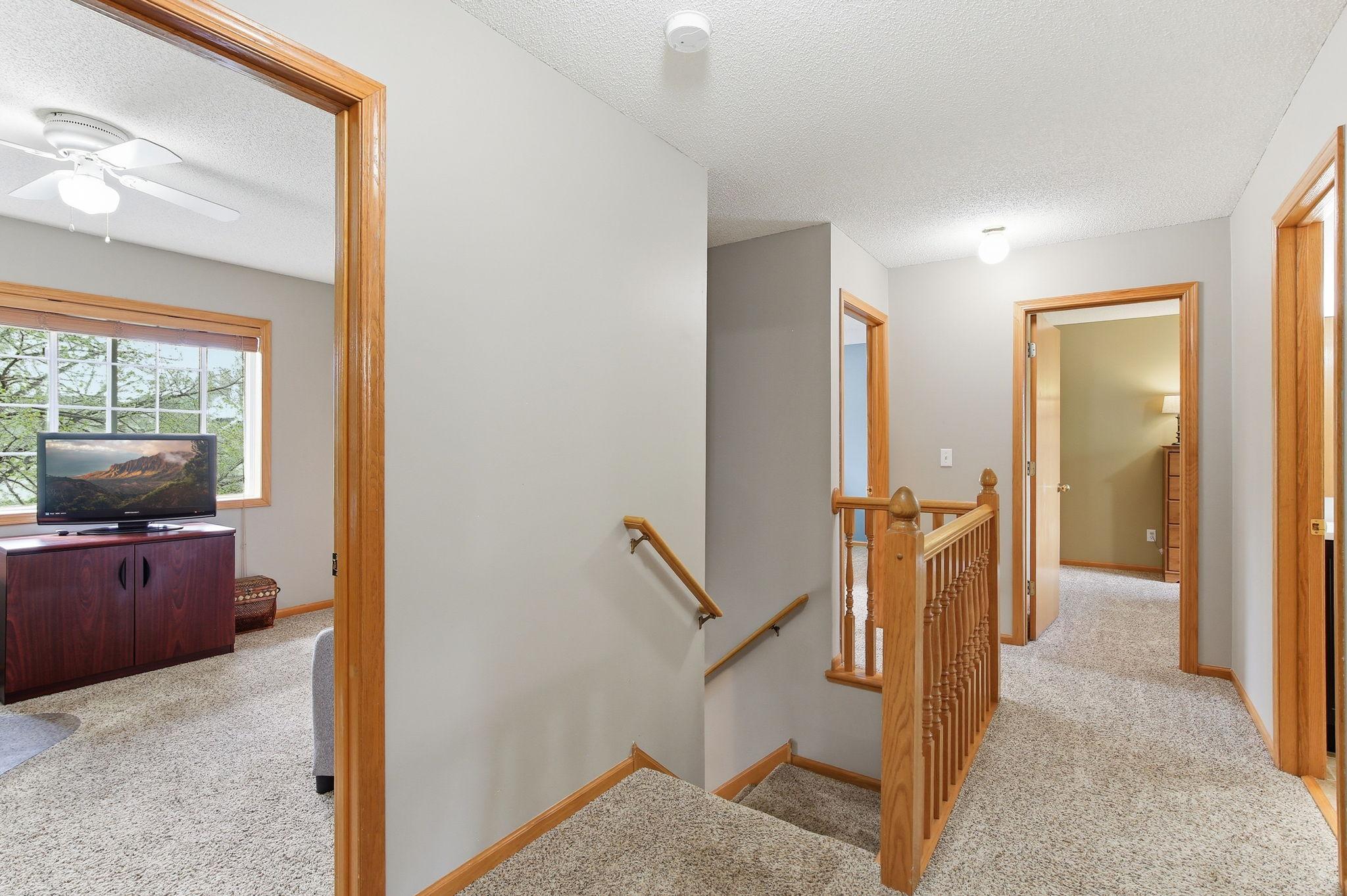 24-web-or-mls-3851-Featherstone-Cir-22.jpg