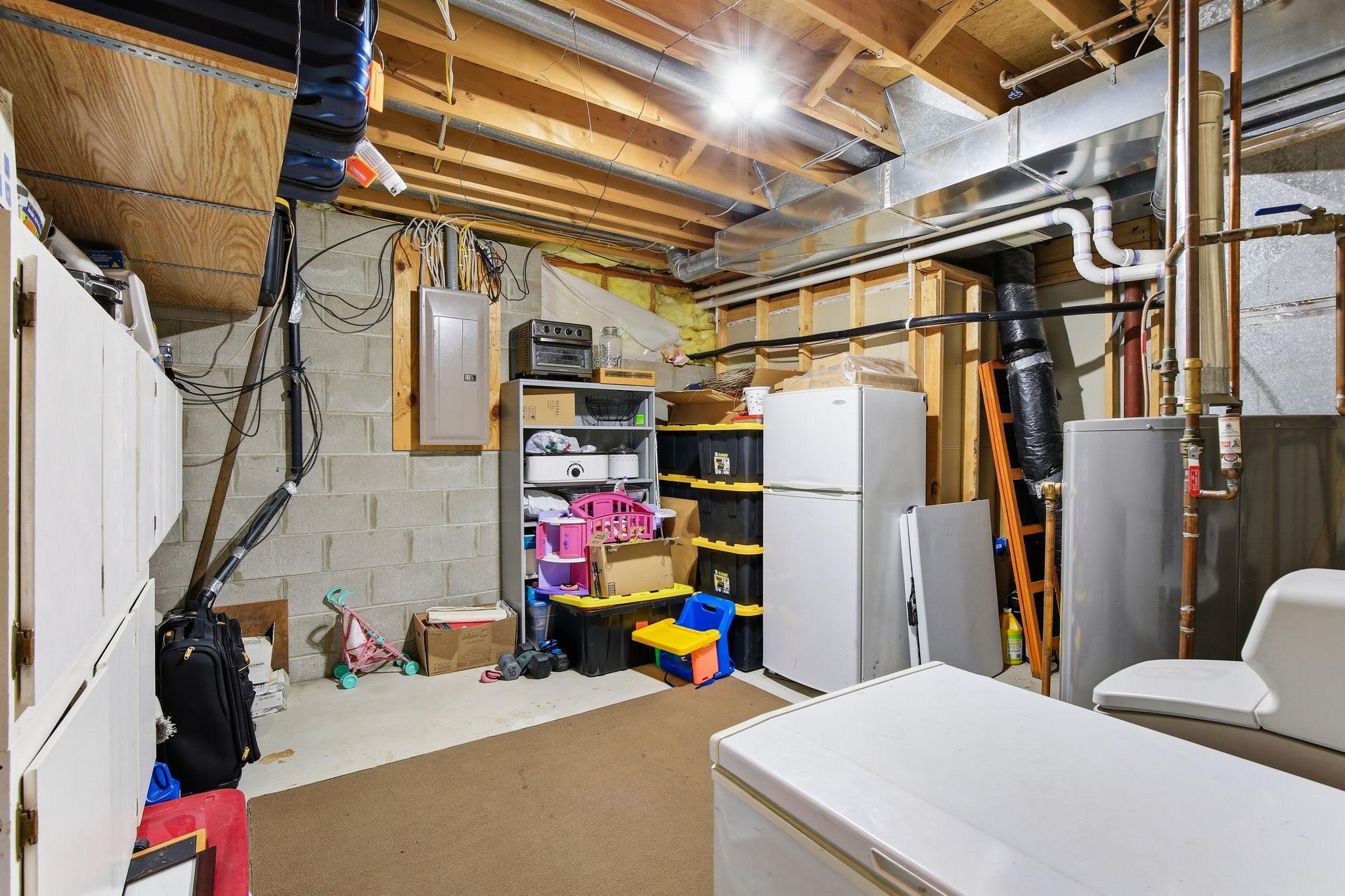 47-web-or-mls-3851-Featherstone-Cir-45.jpg