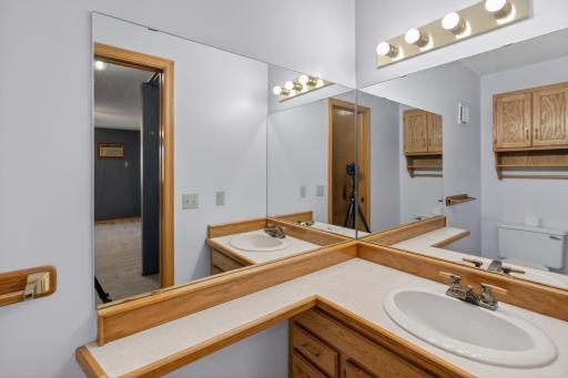 8773 Jasmine Lane, Eden Prairie, MN 55344