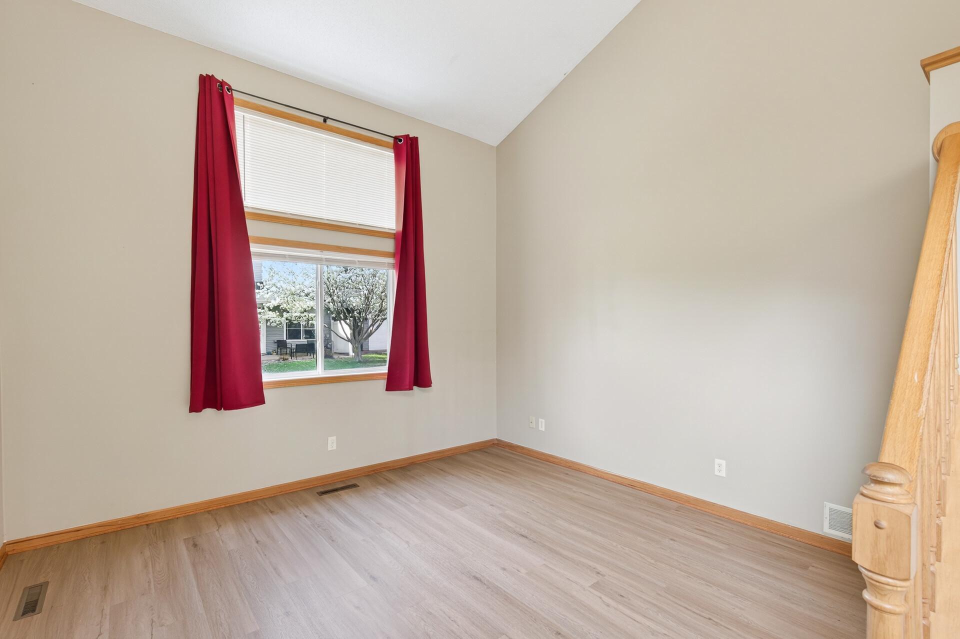 06_660_Kingfisher_Lane_Unit_L6_mls.jpg