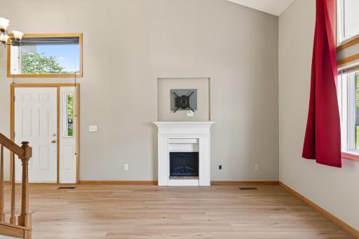 660 Kingfisher Lane, L, Woodbury, MN 55125