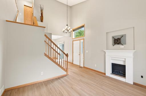 660 Kingfisher Lane, L, Woodbury, MN 55125