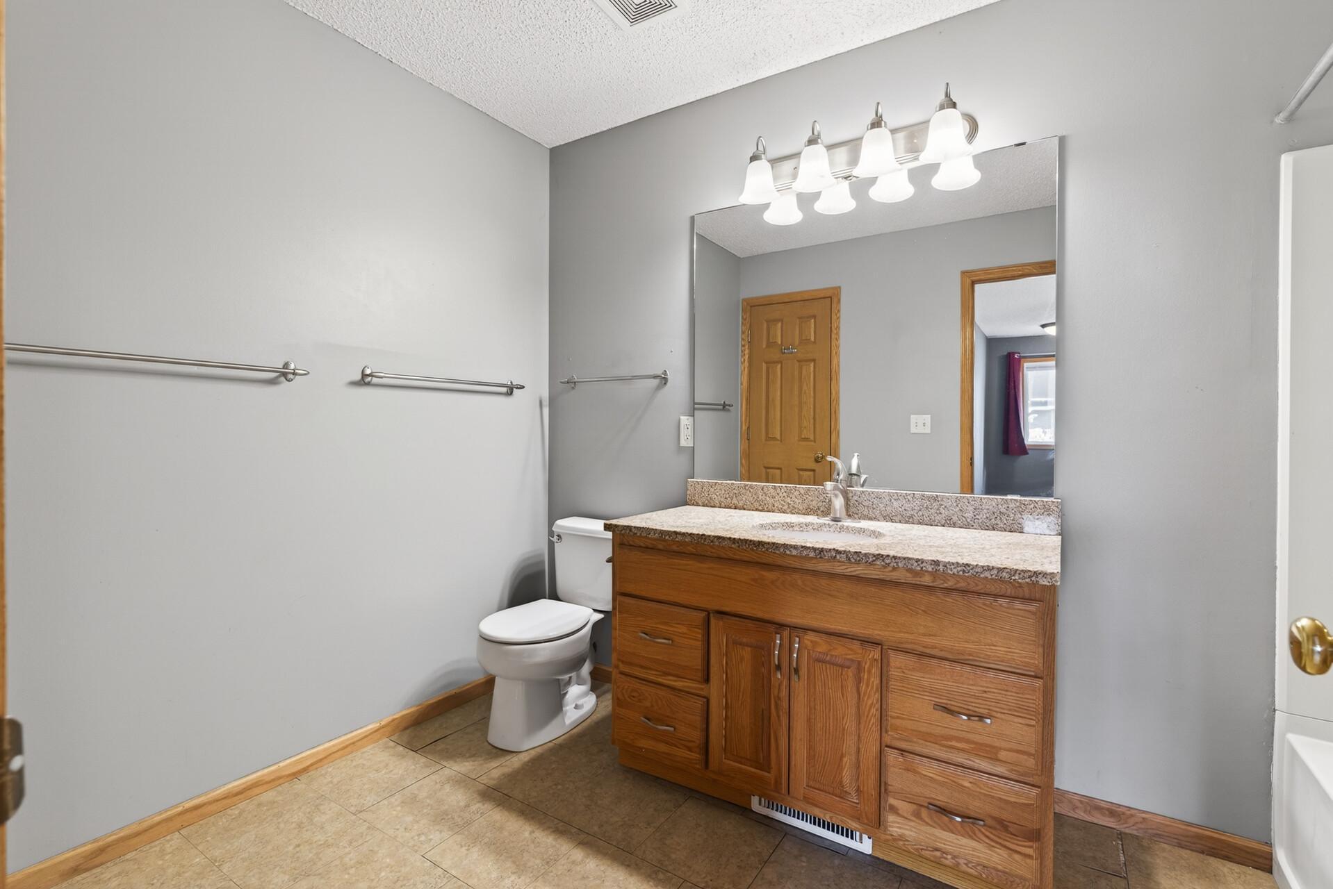 25_660_Kingfisher_Lane_Unit_L25_mls.jpg