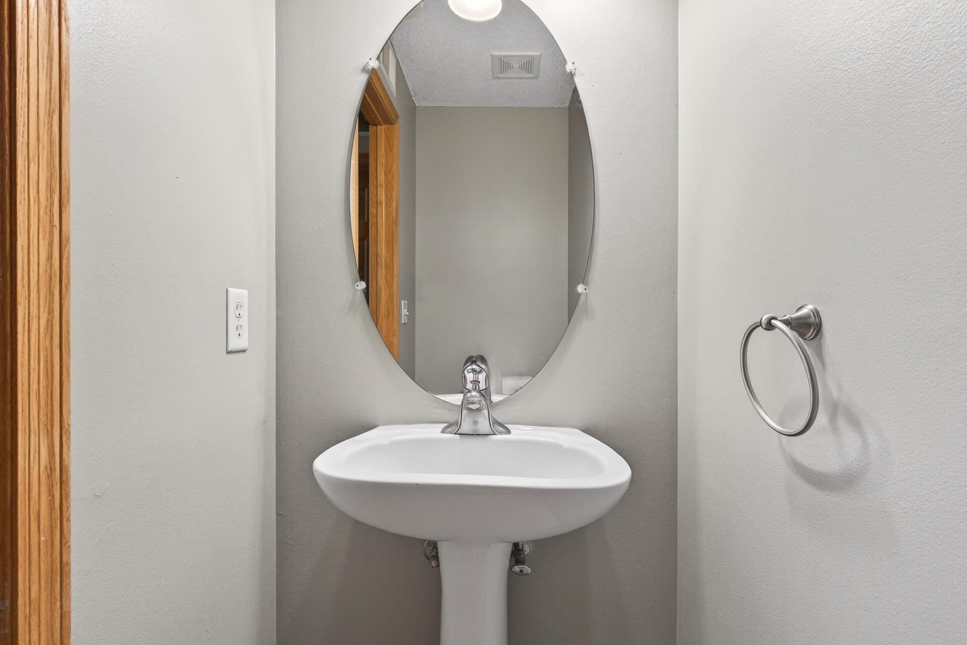 16_660_Kingfisher_Lane_Unit_L16_mls.jpg