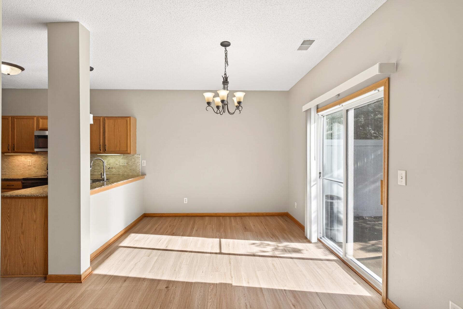 10_660_Kingfisher_Lane_Unit_L10_mls.jpg