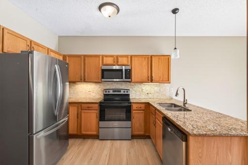660 Kingfisher Lane, L, Woodbury, MN 55125