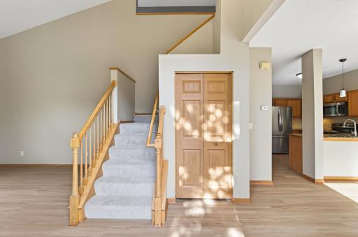 660 Kingfisher Lane, L, Woodbury, MN 55125