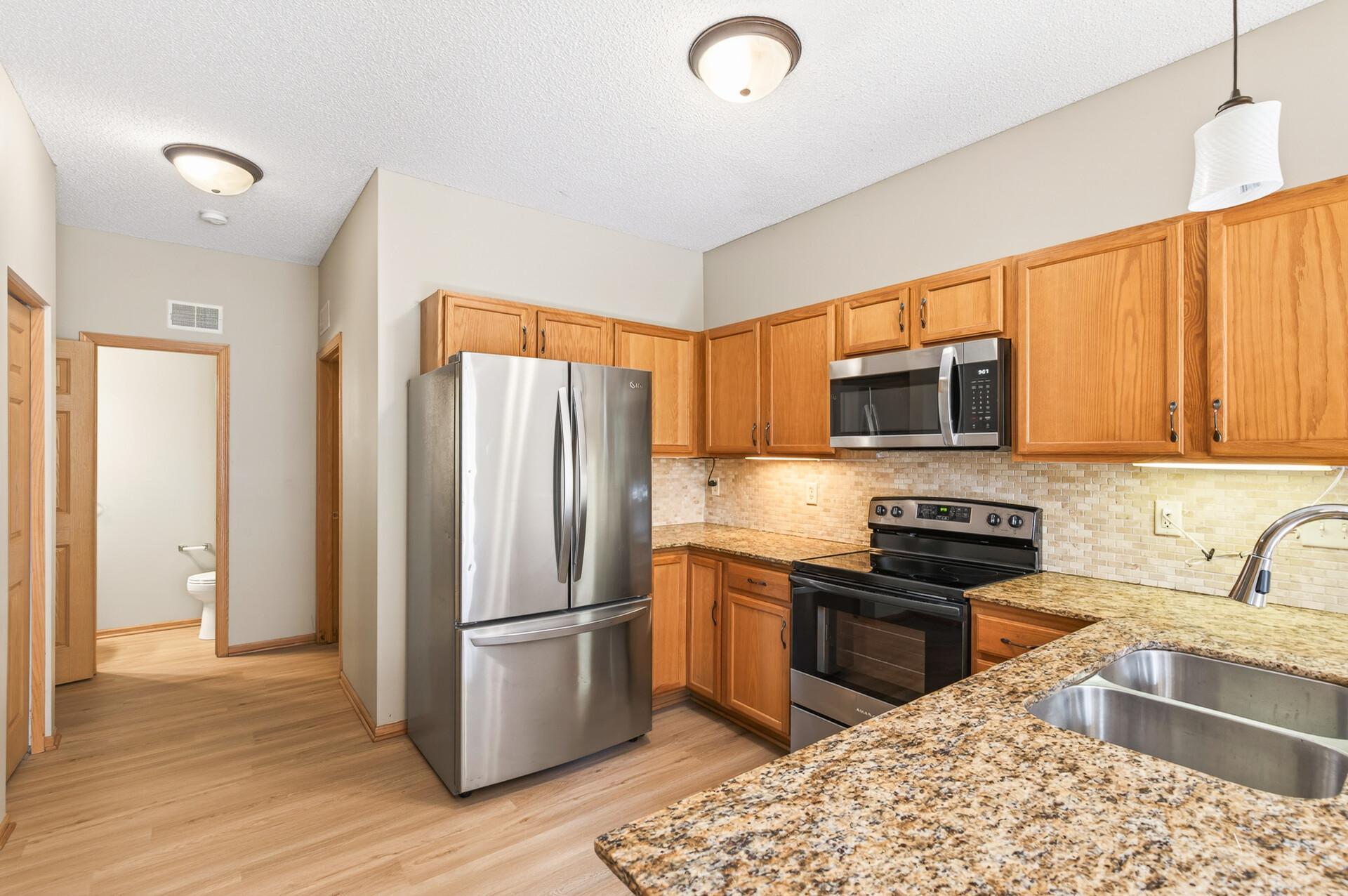 13_660_Kingfisher_Lane_Unit_L13_mls.jpg