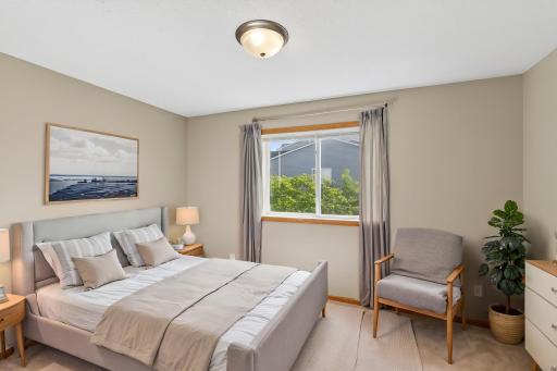 19_660_Kingfisher_Lane_Unit_L19_mls - Bedroom - Standard - 2.jpg