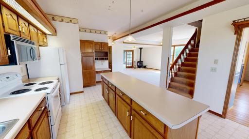 411 60th Avenue NE, Willmar, MN 56201