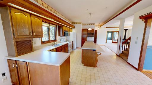411 60th Avenue NE, Willmar, MN 56201
