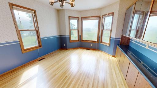 411 60th Avenue NE, Willmar, MN 56201
