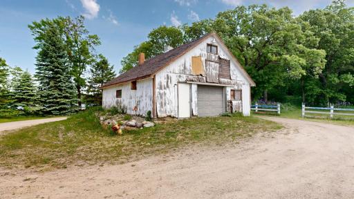 411 60th Avenue NE, Willmar, MN 56201
