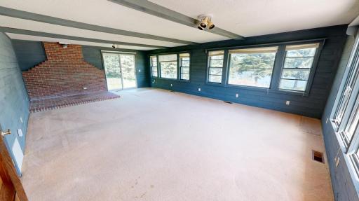 411 60th Avenue NE, Willmar, MN 56201