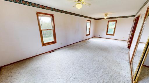 411 60th Avenue NE, Willmar, MN 56201