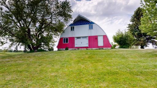 411 60th Avenue NE, Willmar, MN 56201