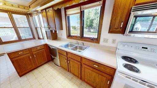 411 60th Avenue NE, Willmar, MN 56201